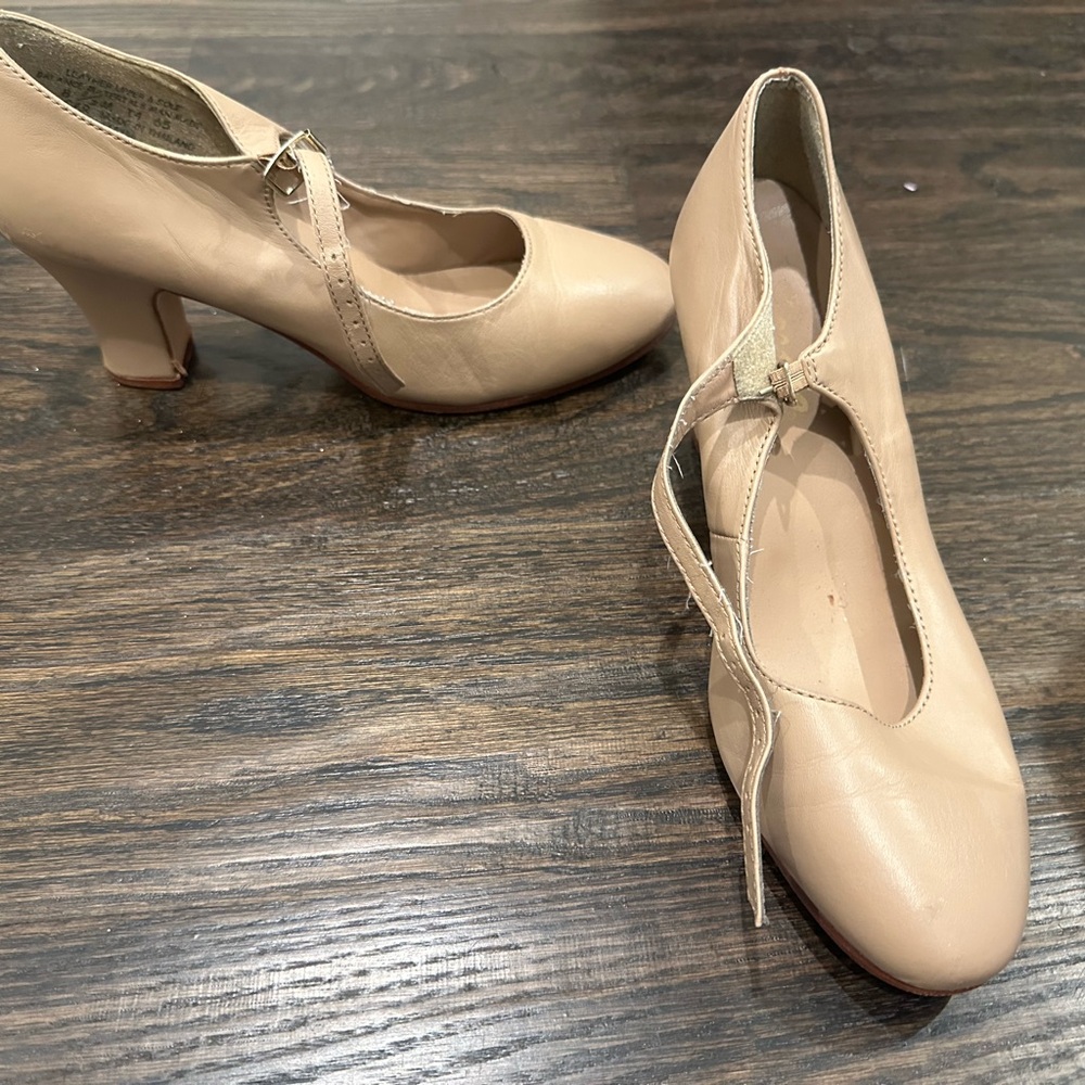 Tan Women's Character Shoes